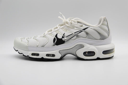 2023 NIKE AIR MAX PLUS 'WHITE METALLIC SILVER' - SIZE US 10