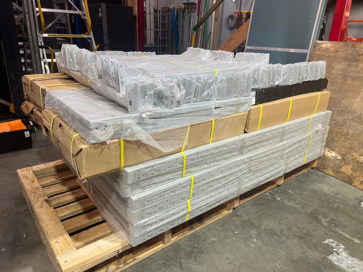 New Commercial Steel Shelving System – 12 Uprights, 64 Beams, 32 Shelves