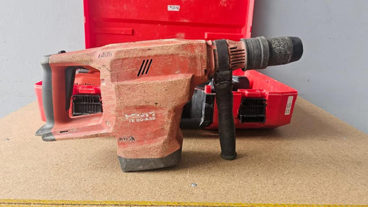 Hilti TE 60-A36 Rotary Hammer Drill Kit – 36V, 9Ah Battery, Charger + SDS Max Bits