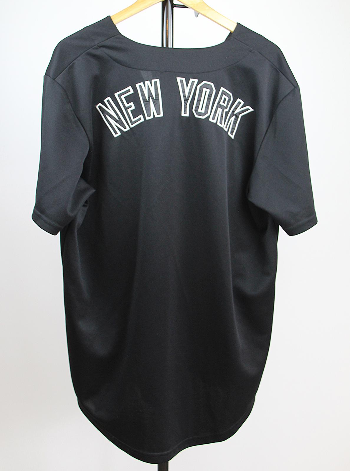 New York Yankees Black Button-Up Jersey - MLB Cooperstown Collection