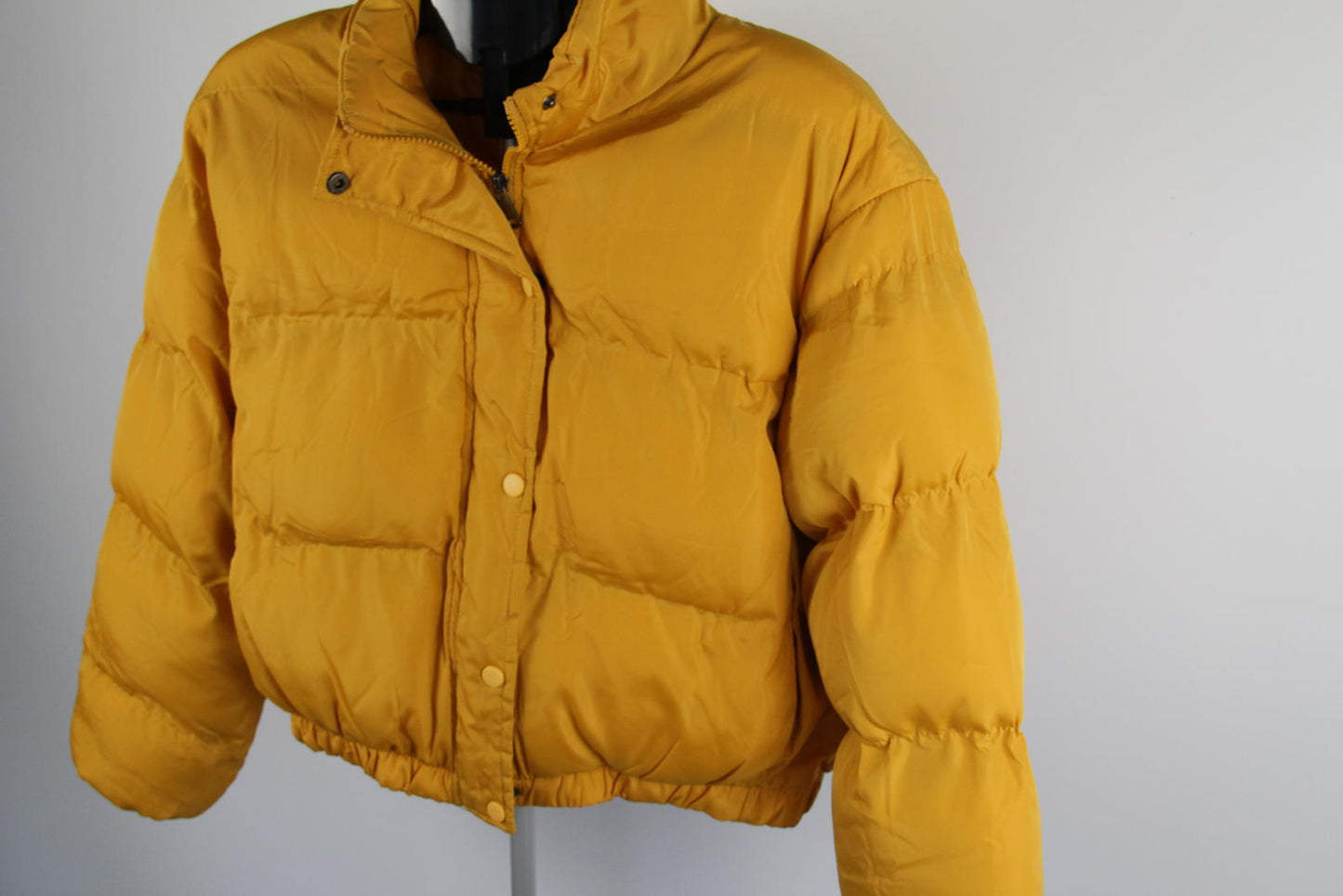 Refuge Yellow Cropped Puffer Jacket – Size XL