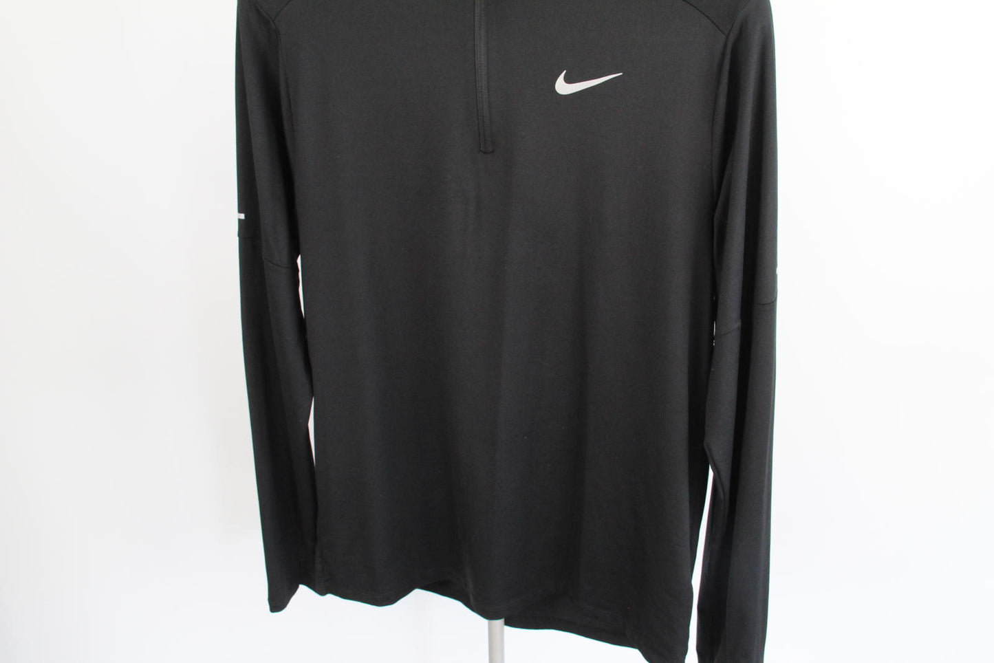 Nike Dri-FIT 1/4 Zip Performance Top – Size M – Black