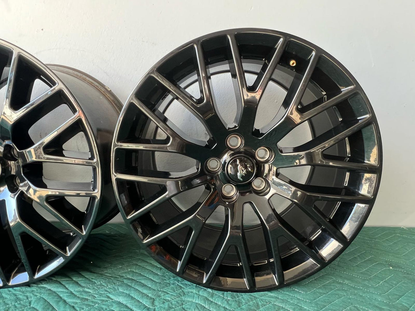 OEM Ford Mustang 19" Gloss Black Wheels – 19x9 / 19x9.5 – GT S550 Set of 4