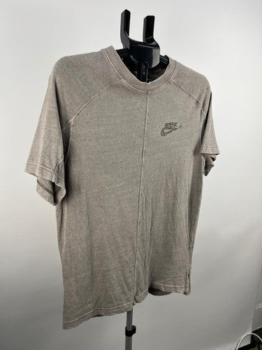 Nike Speckled Swoosh Short Sleeve T-Shirt Taupe Small Zip Pocket
