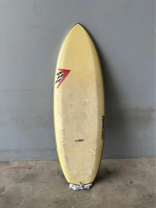 Firewire Dominator 5’5” Rapidfire Surfboard – Quad + Soft Cover