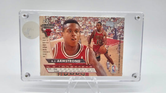 1993-94 Fleer Ultra B.J. Armstrong #26 Autographed Card Chicago Bulls