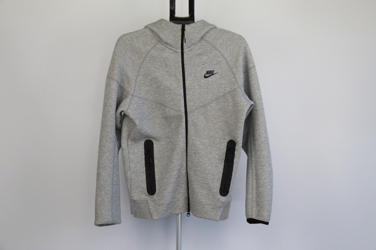Nike Tech Fleece Full-Zip Hoodie – Light Grey – Size Small