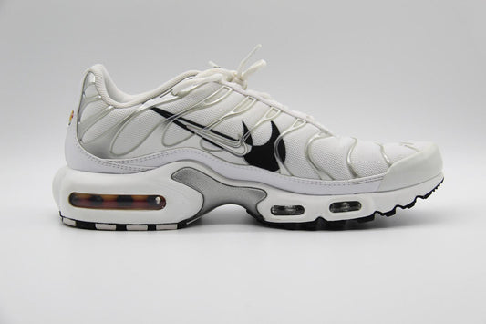 2023 NIKE AIR MAX PLUS 'WHITE METALLIC SILVER' - SIZE US 10