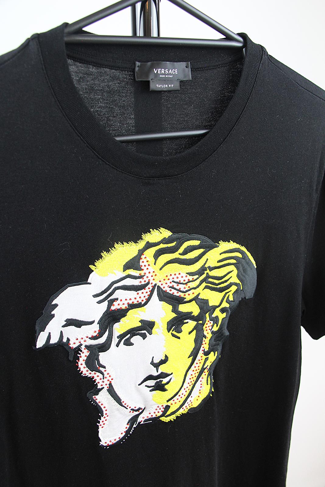 Versace Taylor Fit Medusa Pop Art Graphic T-Shirt – Size M