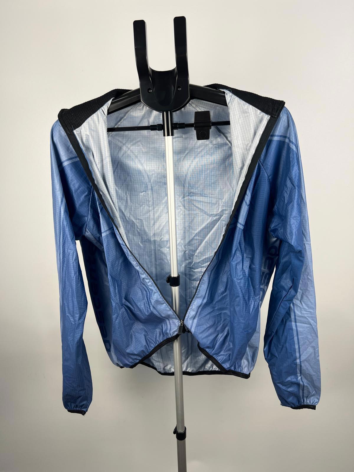 Descente Blue Lightweight Windbreaker Jacket - Small - Made in Mexico