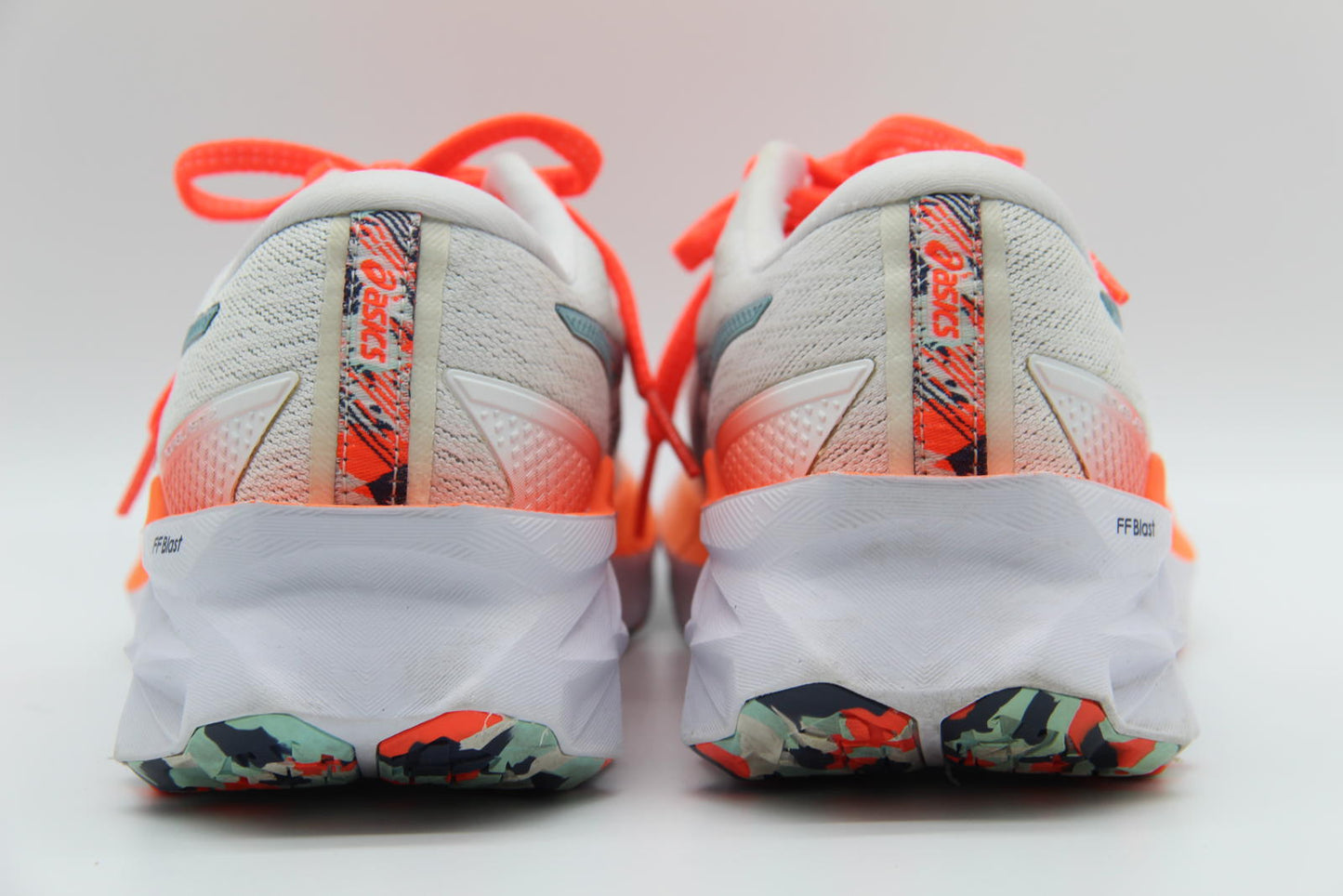ASICS Novablast 2 – White-Fluro Orange Edition US 8.5 / UK 6.5 / EU 40 – Women’s