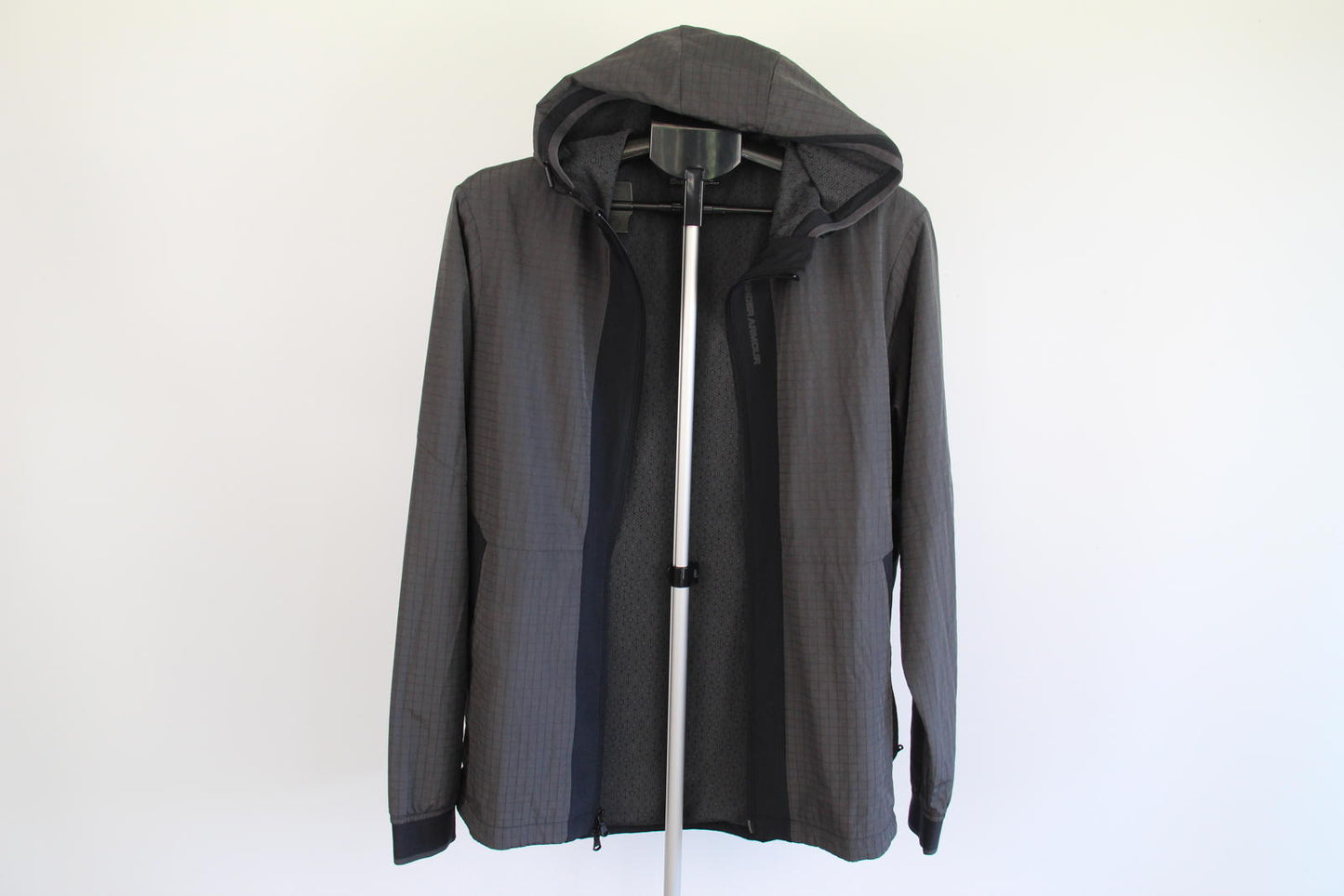 Under Armour RUSH Celliant Full-Zip Hooded Jacket – Size S