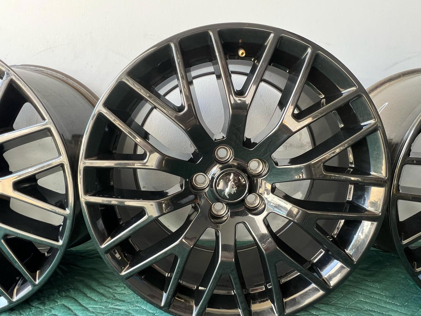OEM Ford Mustang 19" Gloss Black Wheels – 19x9 / 19x9.5 – GT S550 Set of 4