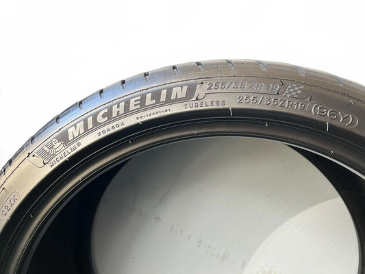 Michelin Pilot Sport 4S Tyres – 255/35ZR19 (Set of 2)