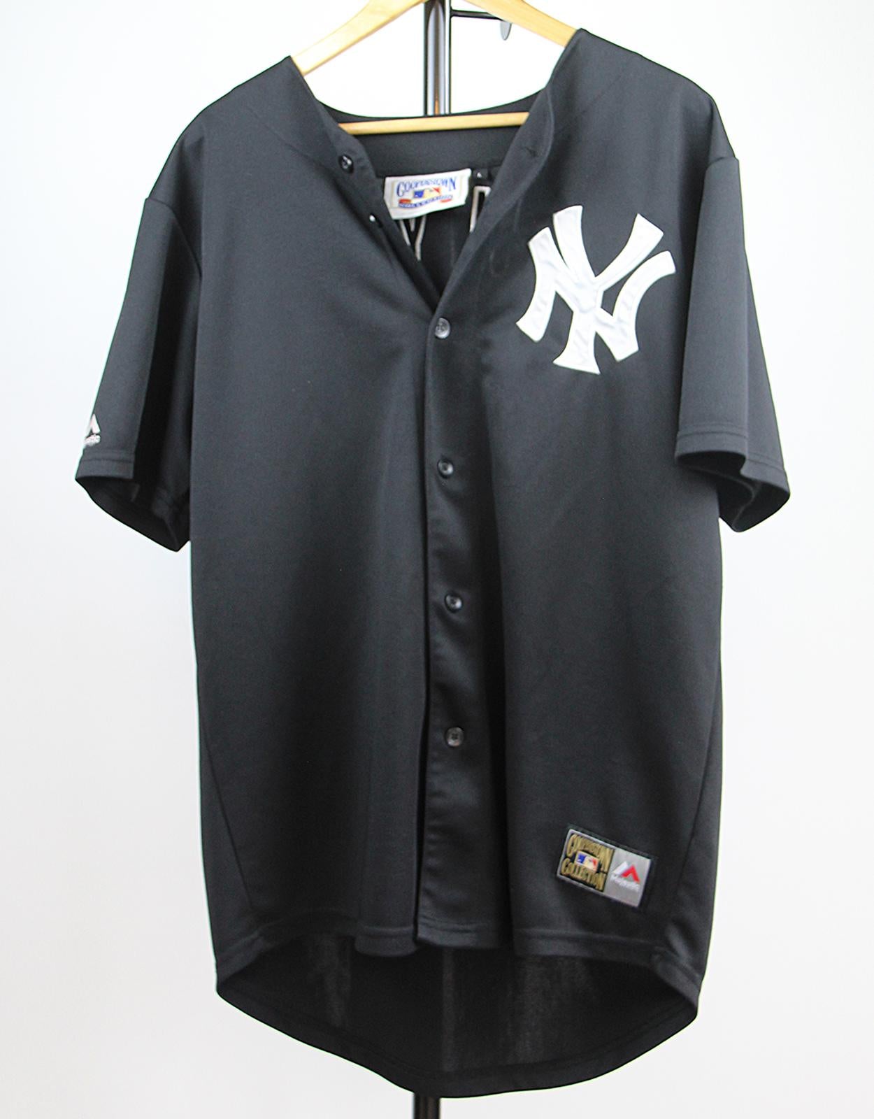 New York Yankees Black Button-Up Jersey - MLB Cooperstown Collection