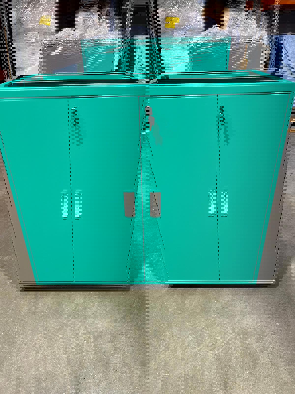Heavy-Duty Lockable Steel Cabinet – Powder-Coated Green – 2 Doors with Internal Shelf