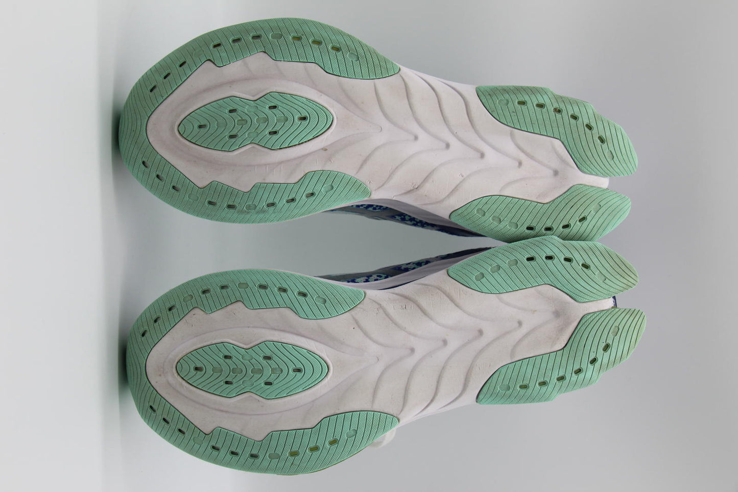 ASICS GEL-Kinsei Blast – White - Mint Green (1012B068) US 9 / UK 7 - Women’s
