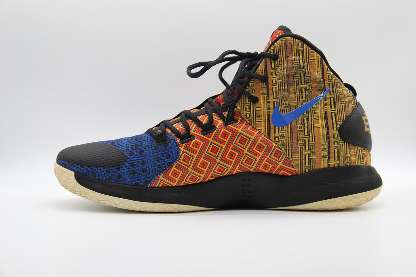 Nike Hyperdunk X Promo Sample – AT3866-913449 LN4 – Multi/Summit – SP19 Season