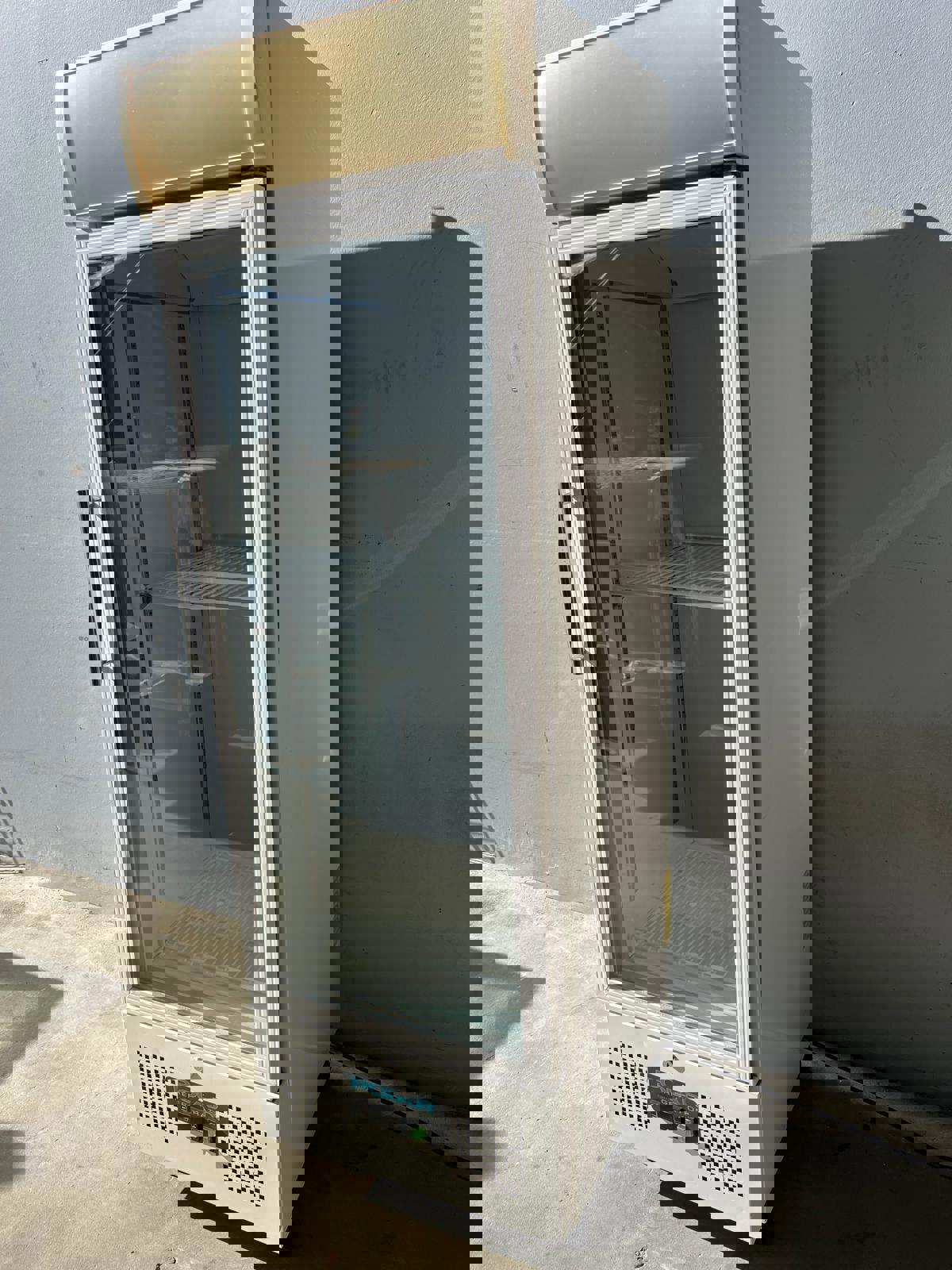 Polar Double Door Display Fridge - Perfect for Commercial Use