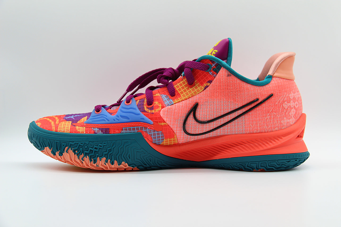 Nike Kyrie Low 4 EP '1 World 1 People' -US 14 - Men's Basketball Shoes - No Original Box