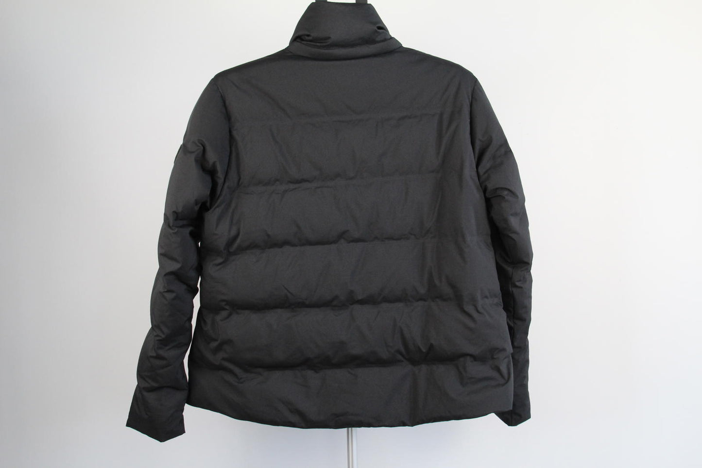 Macpac Women’s Insulated Jacket – Black – Warm Lightweight Jacket Size 12