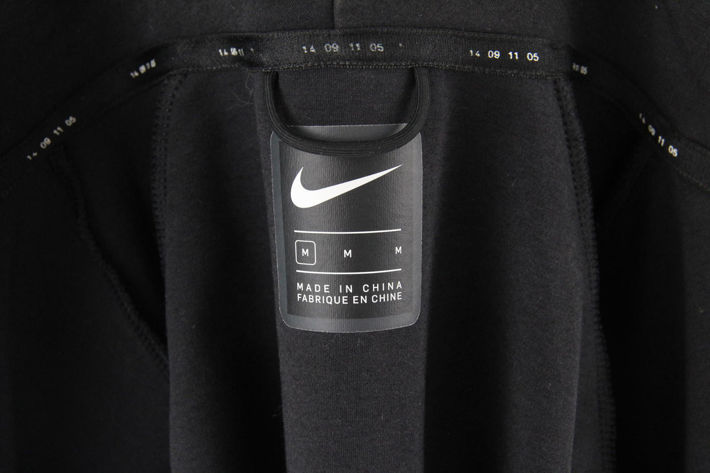 Nike Full Zip Hoodie Men's Medium Black Sweatshirt Jumper Track Jacket Swoosh