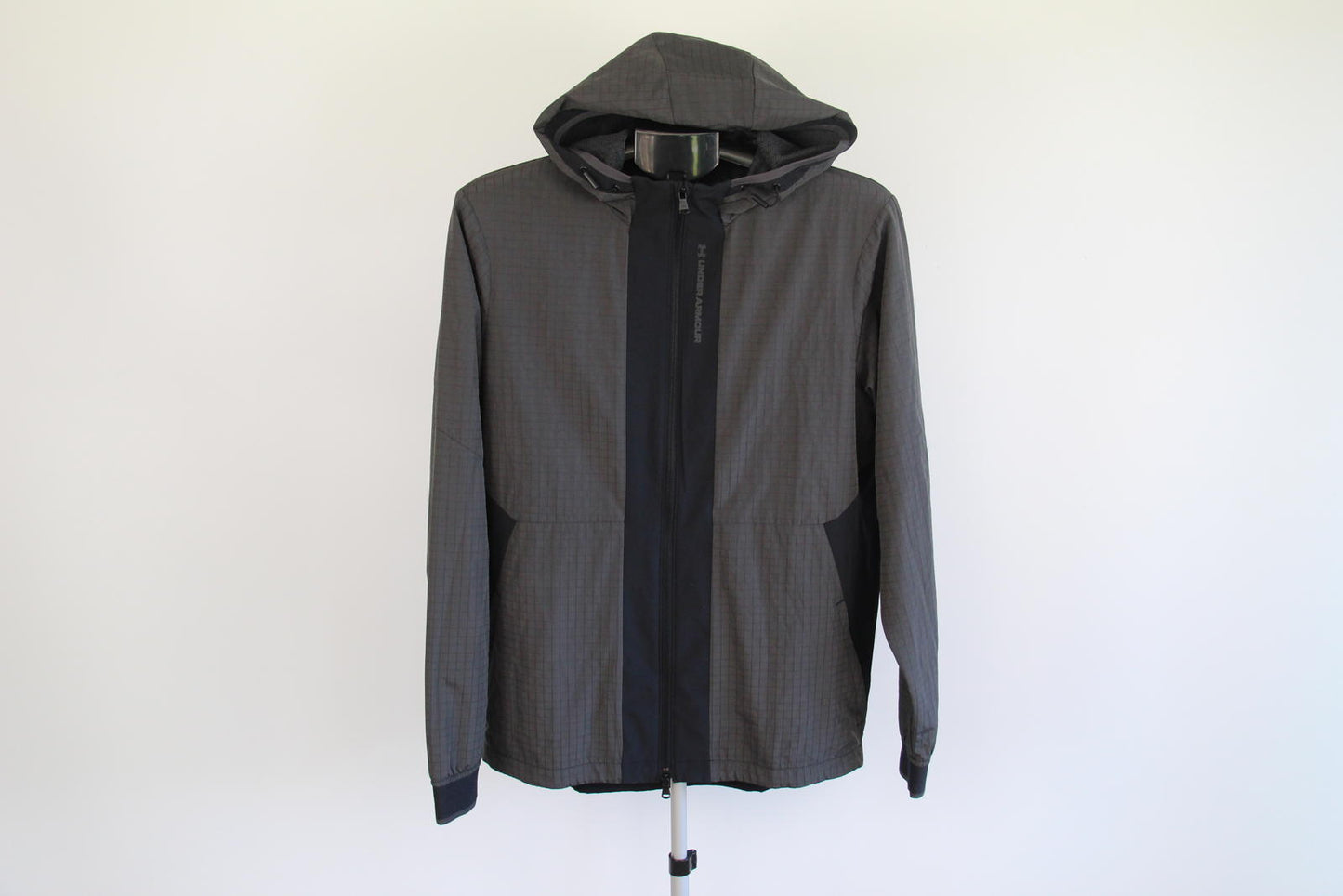 Under Armour RUSH Celliant Full-Zip Hooded Jacket – Size S