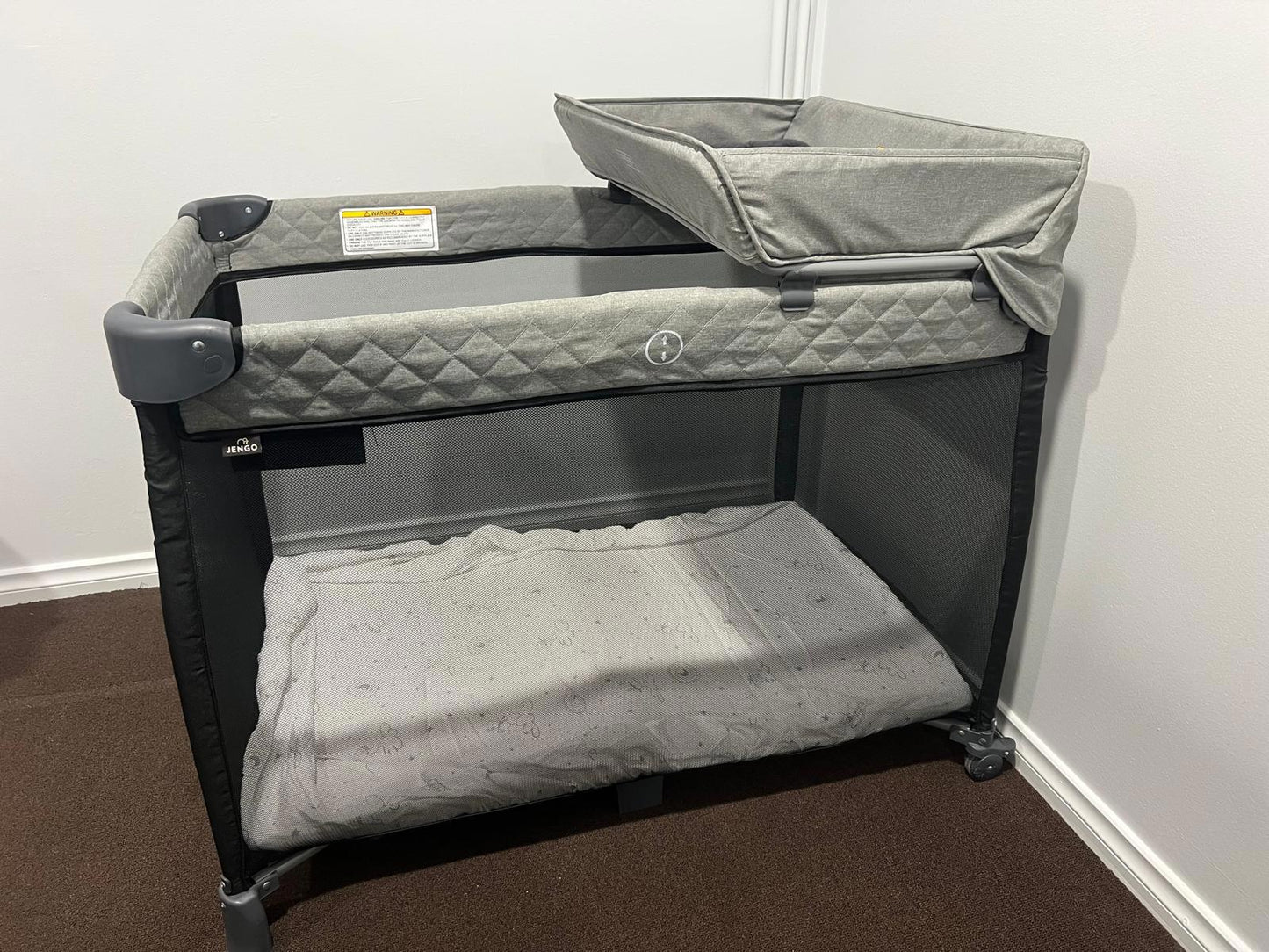Jengo 2-in-1 Portable Cot with Change Table – Grey