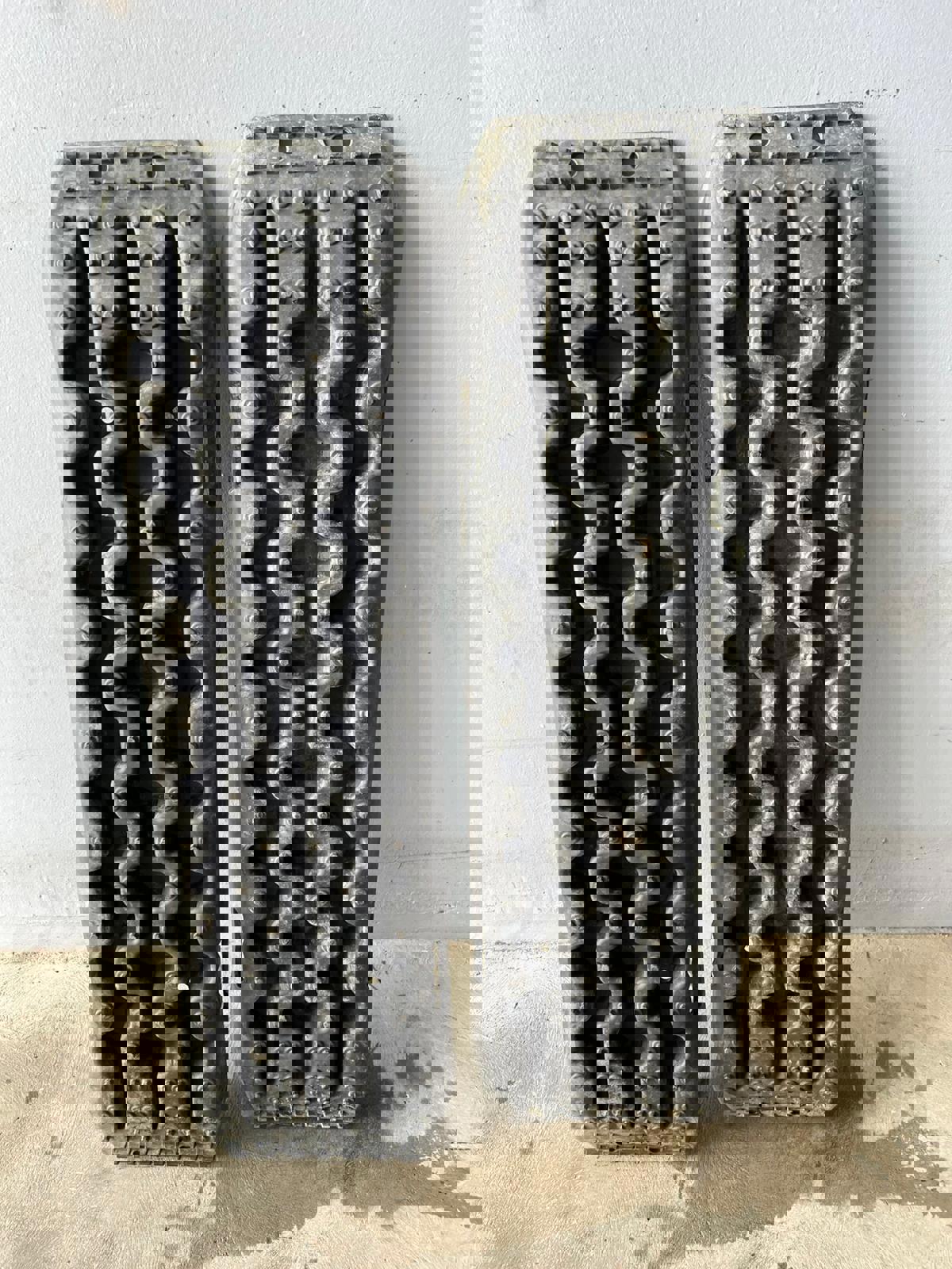 Pair of Heavy-Duty Off-Road Max Trax Recovery Tracks / Traction Boards /– Black