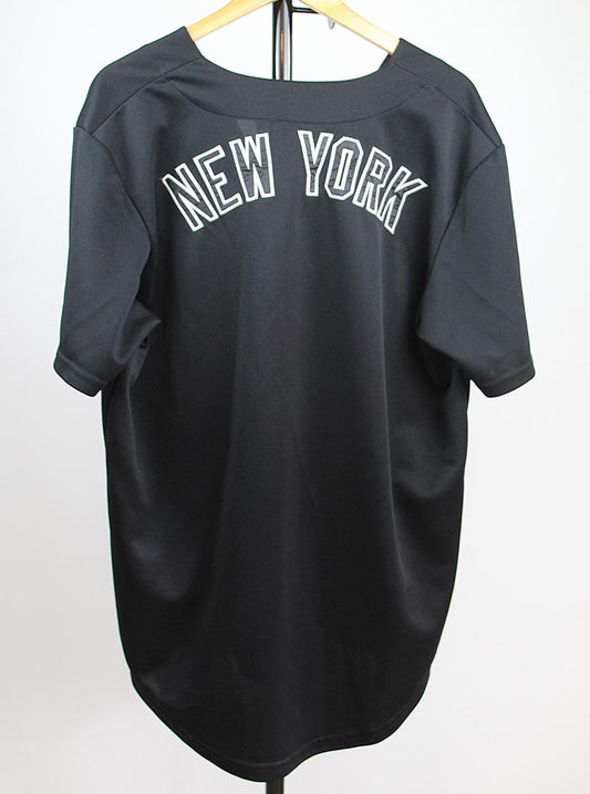 New York Yankees Black Button-Up Jersey - MLB Cooperstown Collection
