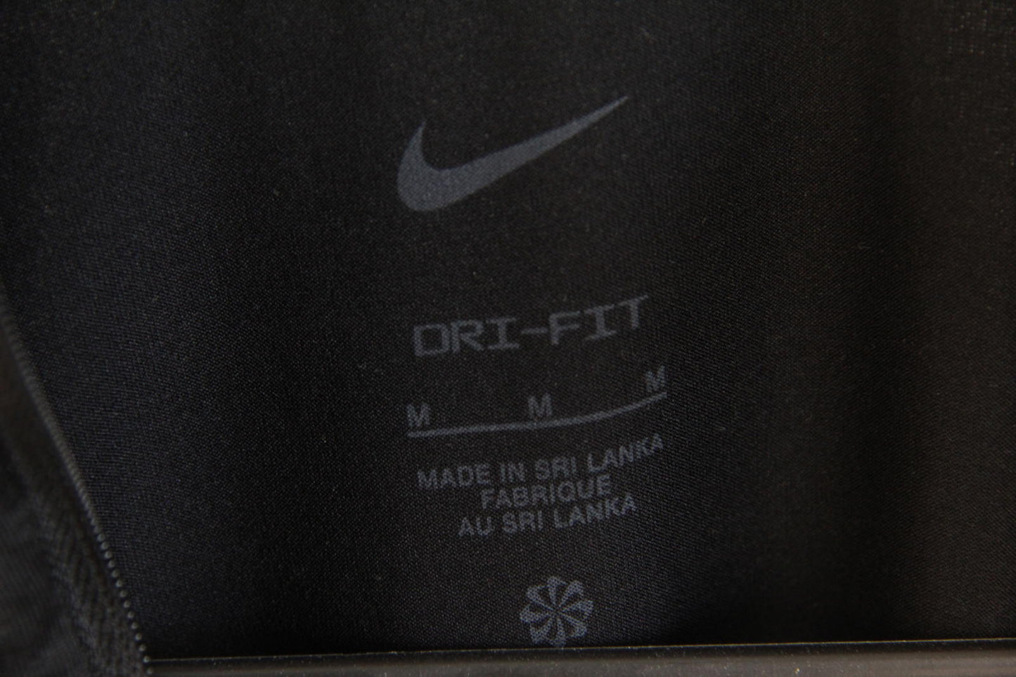 Nike Dri-FIT 1/4 Zip Performance Top – Size M – Black