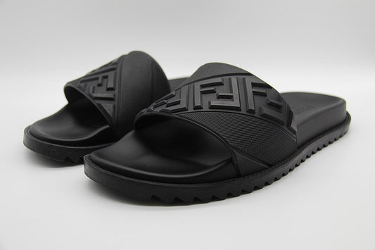 Fendi FF Logo Slides – Black Rubber Sandals – Men’s US 8 – Box & Dust Bag – UK 7