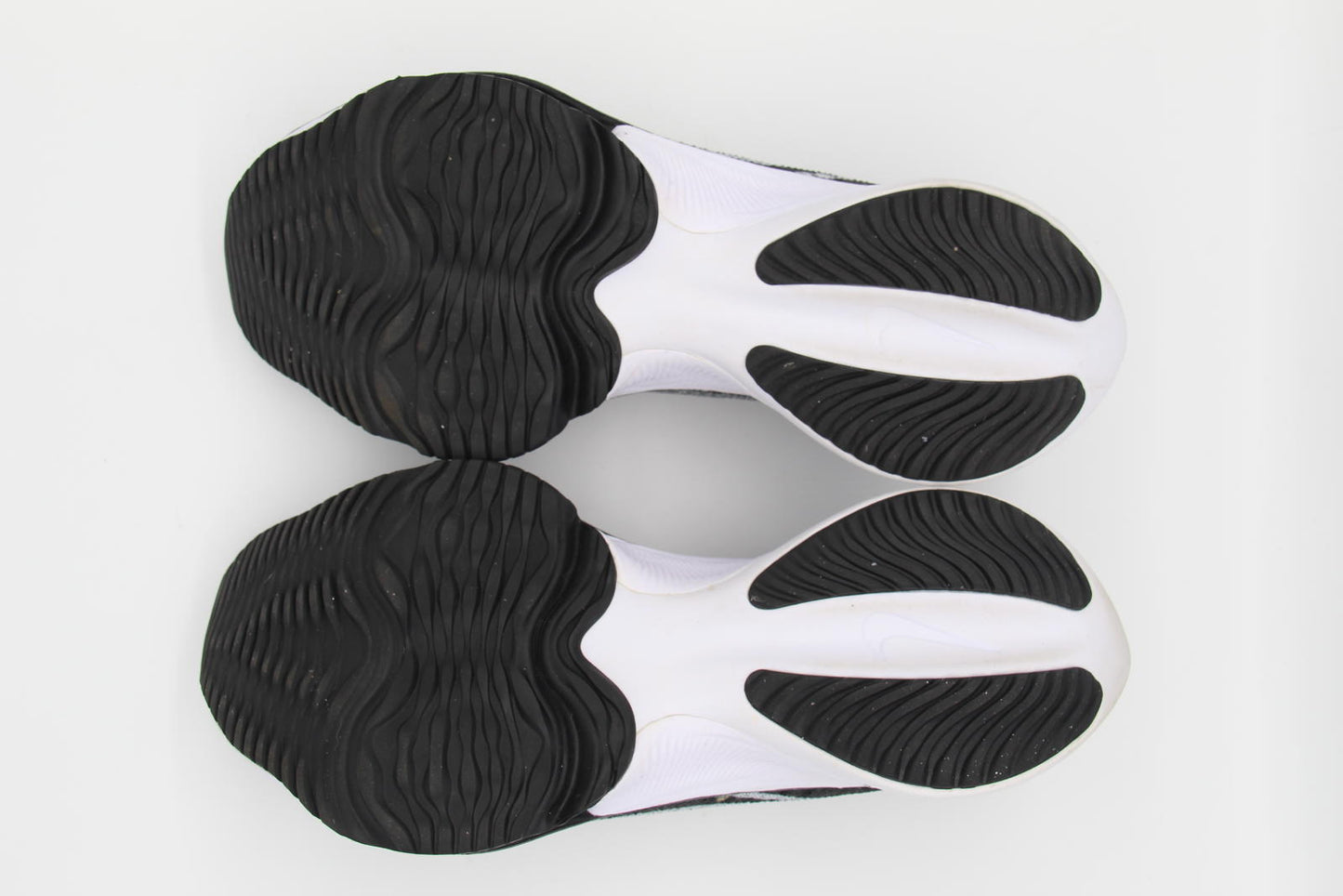 Nike Air Zoom Tempo Next% Flyknit Black/White Sneakers - US 8 / UK 7 / EU 41