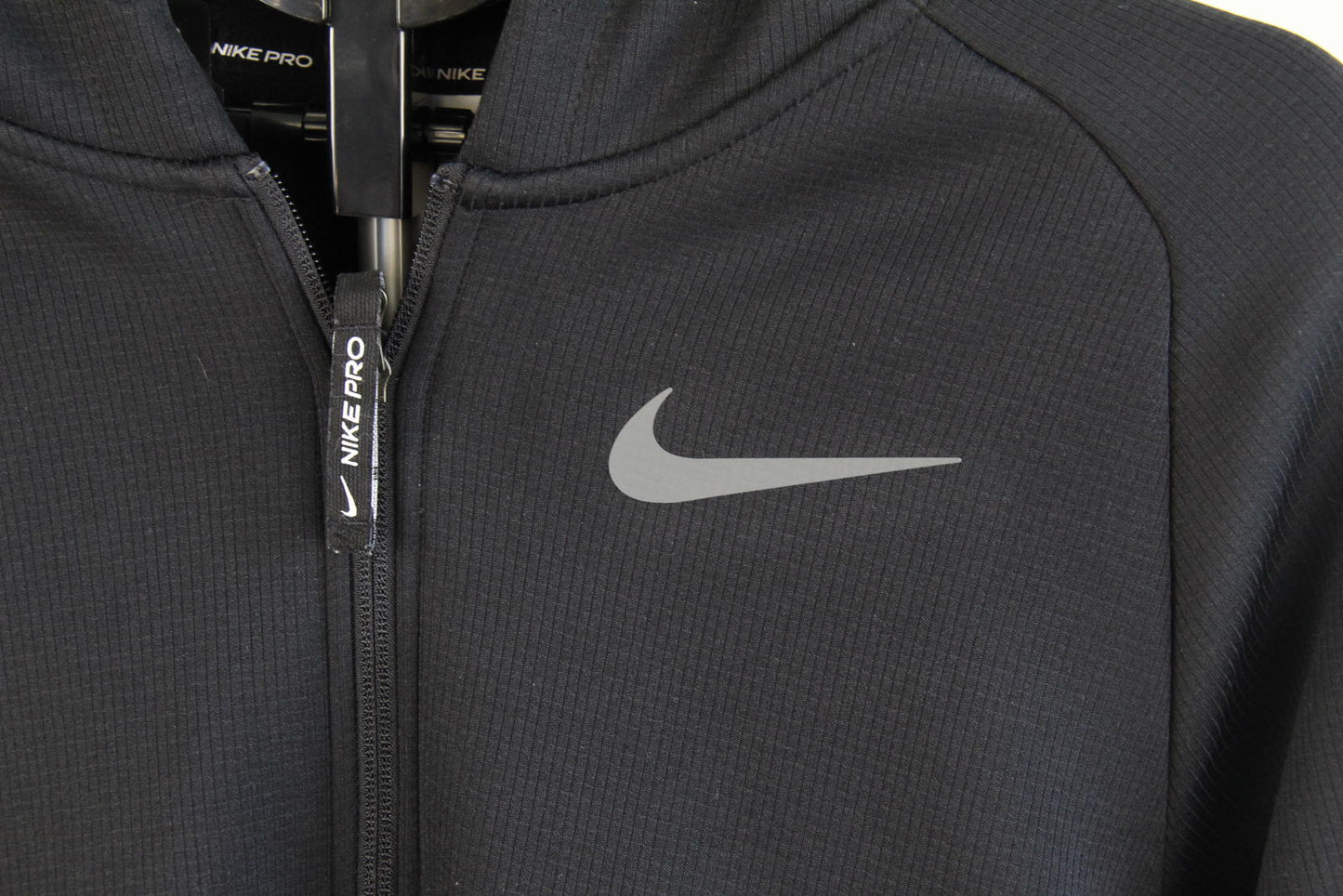 Nike Pro Therma-FIT Full Zip Hoodie – Size Small – Black