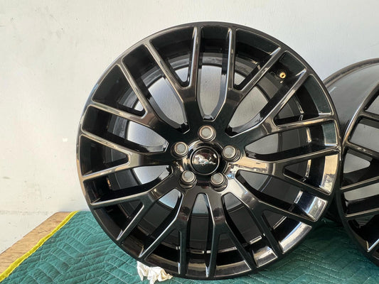 OEM Ford Mustang 19" Gloss Black Wheels – 19x9 / 19x9.5 – GT S550 Set of 4