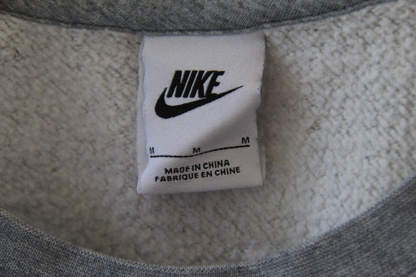 Nike Grey Crewneck Sweatshirt – Size M