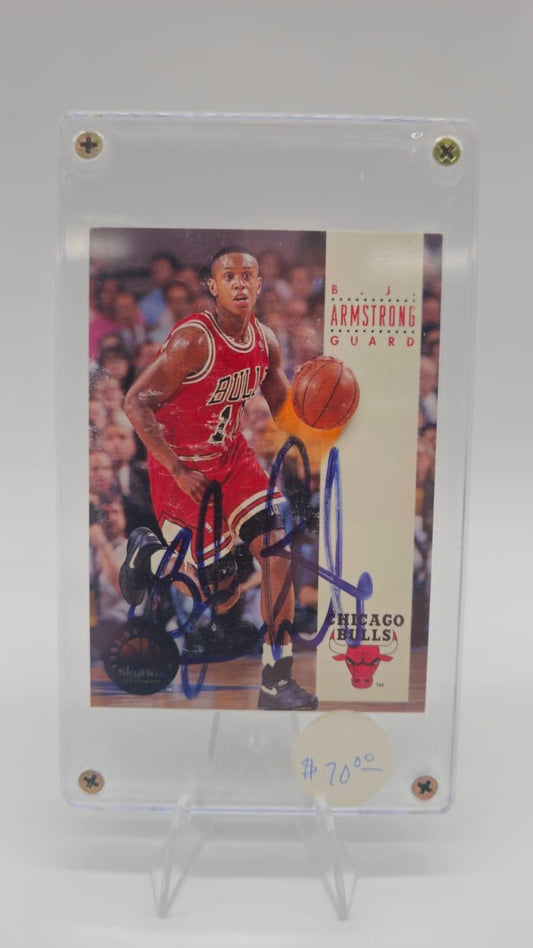 1993 SkyBox B.J. Armstrong #42 Autographed Card Chicago Bulls